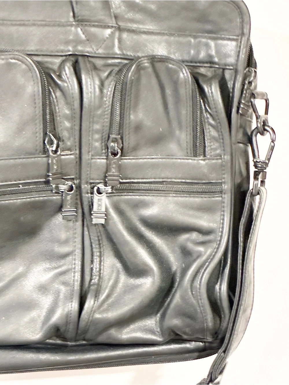Tumi Alpha Collection T-pass Expandable Black Leather Laptop Briefcase Work